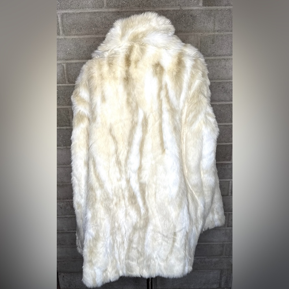 Donna Salyers Fabulous-Furs Ivory Faux Fur Coat Women’s 3X Plush Winter Jacket - Picture 7 of 13
